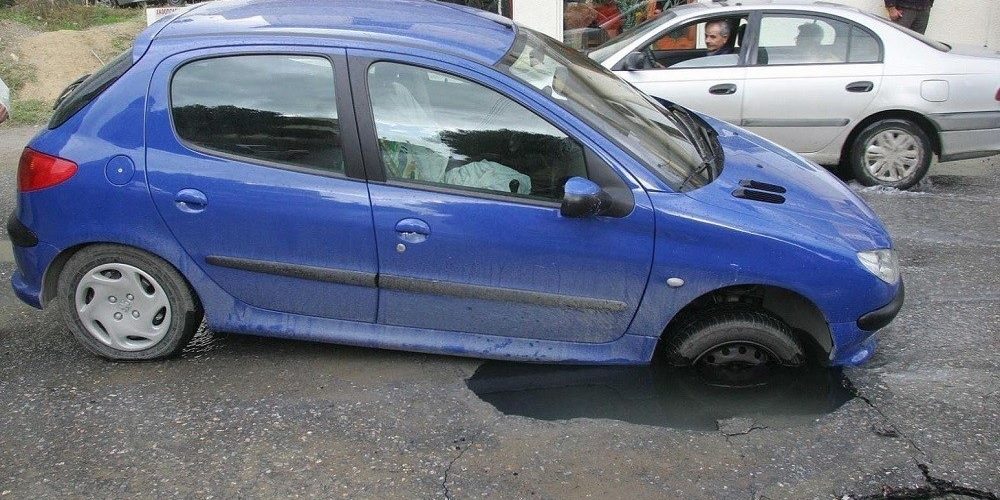 ζημιά από λακκούβα